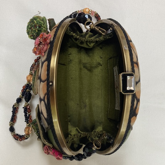 Mary Frances vintage beaded purse - Picture 11 of 16